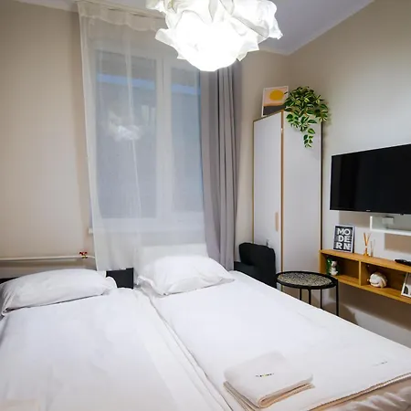 Tom Thumb & Thumbelina ~ 2 Private Rooms In Sofia Center Exterior photo